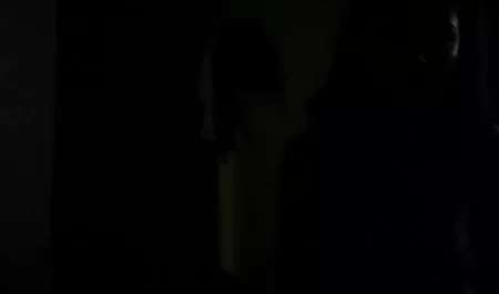 一群男人在他们的孔充满了暨