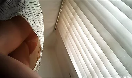 可爱的小女孩会在你的屁股上操你